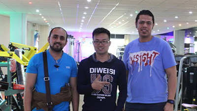 埃及客户采购抖奶视频APP免费下载品牌健身房器材